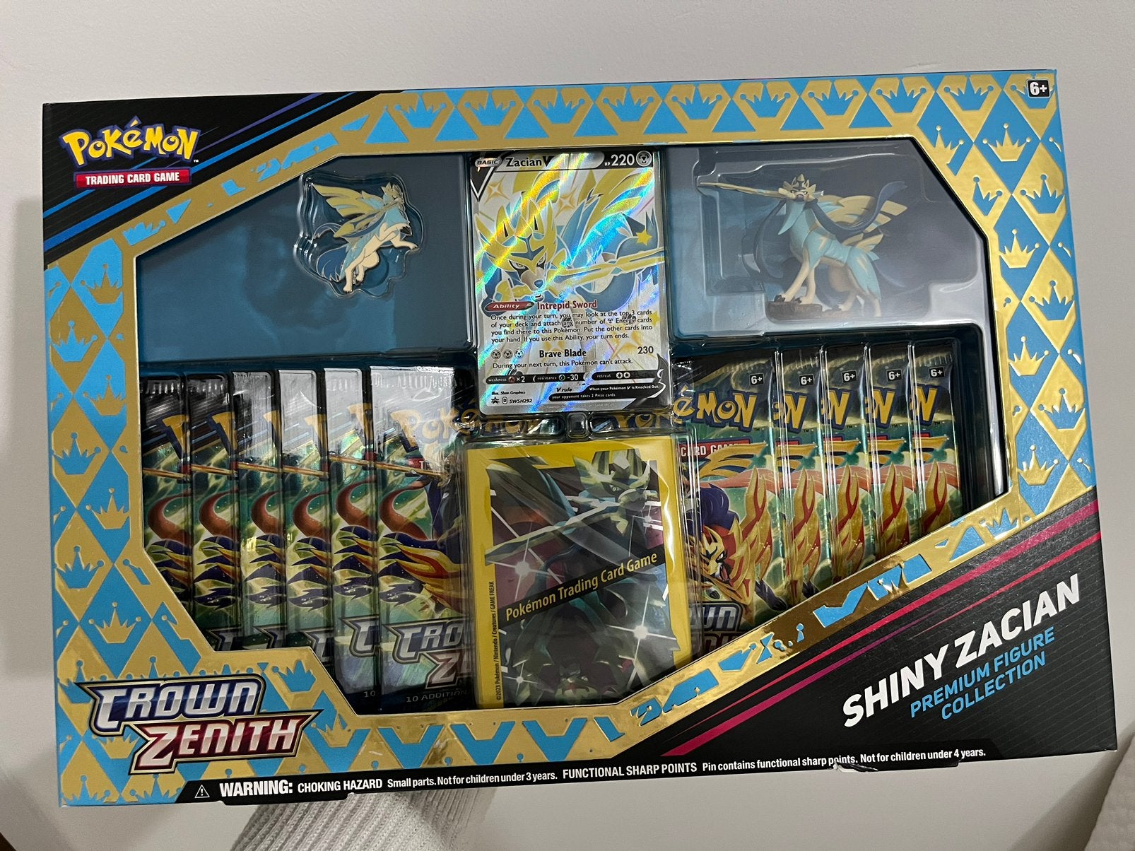 Pokemon Crown zenith premium collection zacian zamazenta, Ophalen, Nieuw, Boosterbox