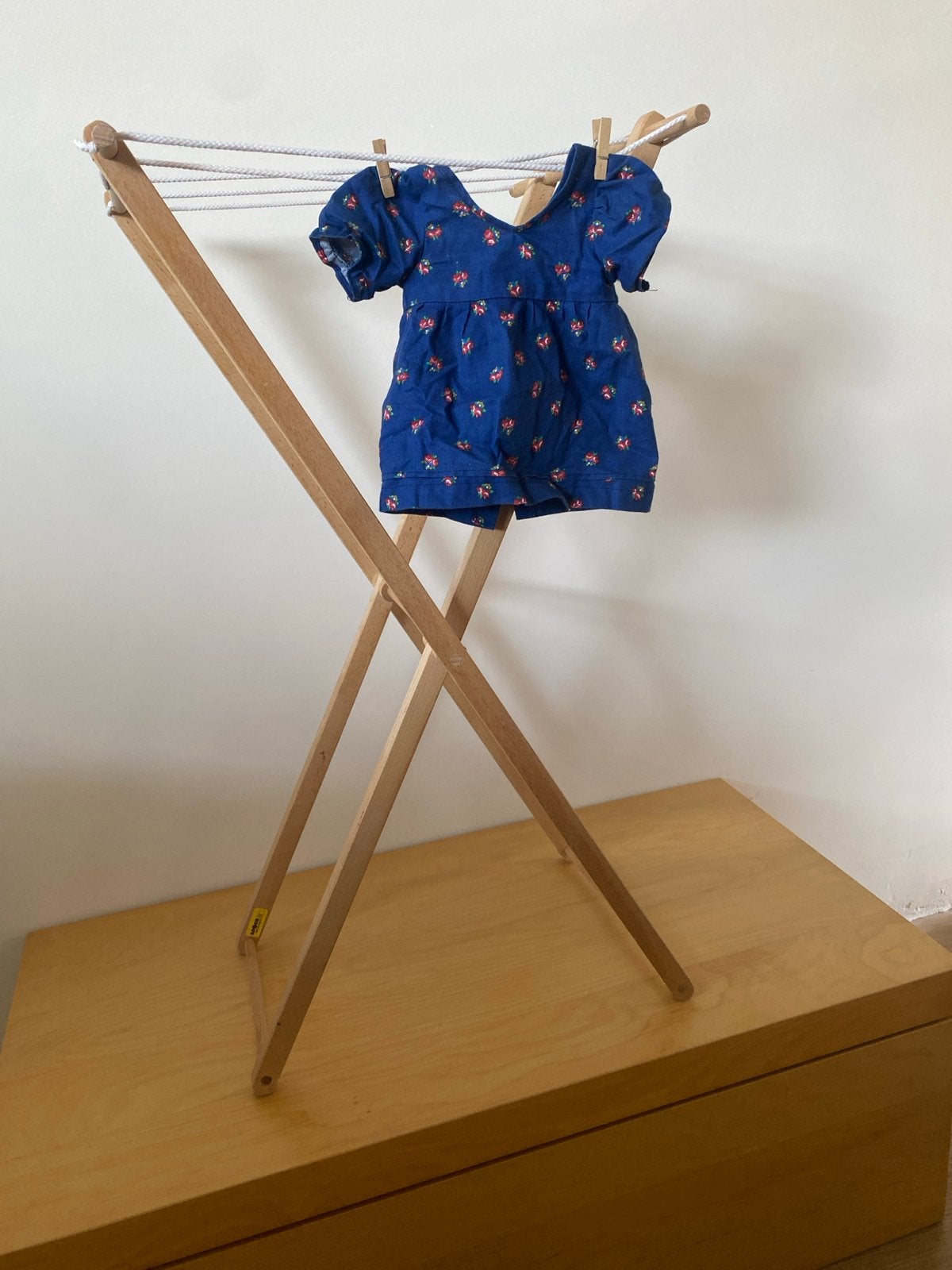 Houten wasrekje voor poppenkleding - Broem speelgoed, Ophalen, Gebruikt, Meisje