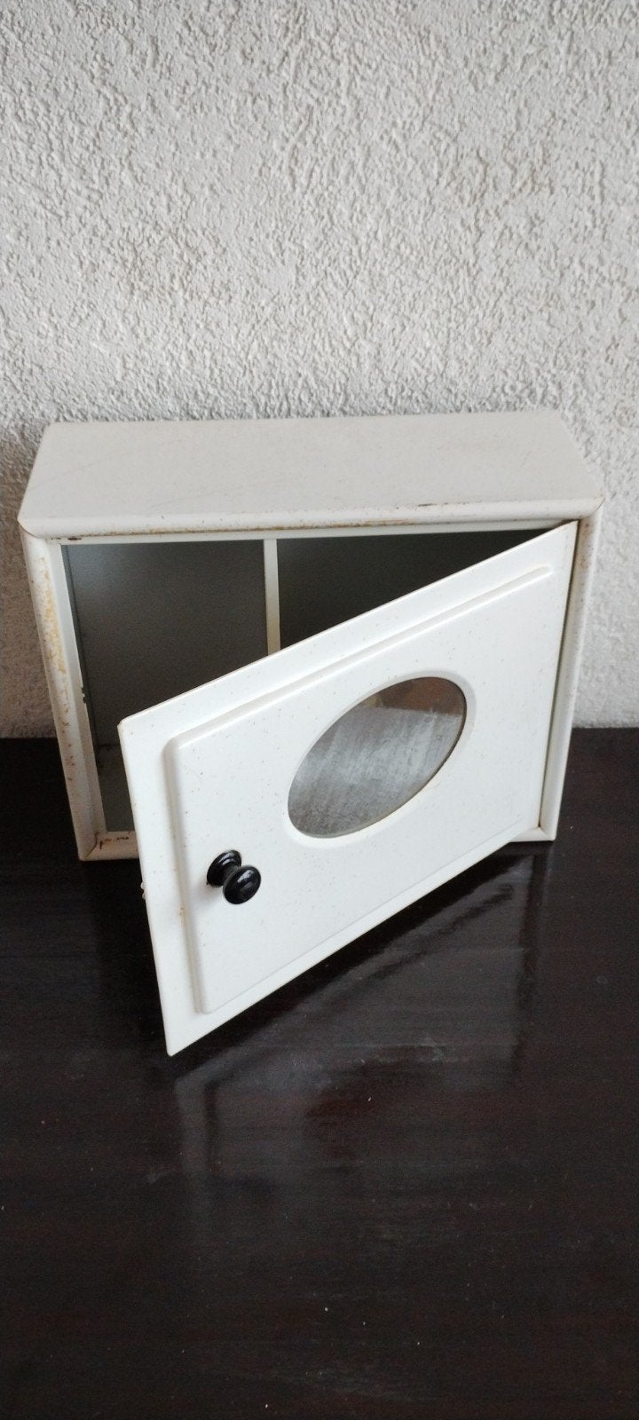 Vintage metal medicijnkastje/sleutelkastje, Ophalen