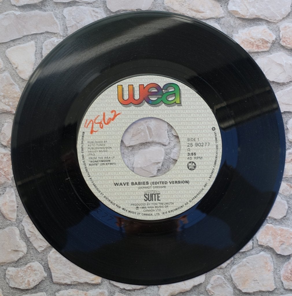 Suite - Wave Babies (Edited Version) 7 inch vinyl  (7), Gebruikt, 7 inch, Ophalen of Verzenden, Pop
