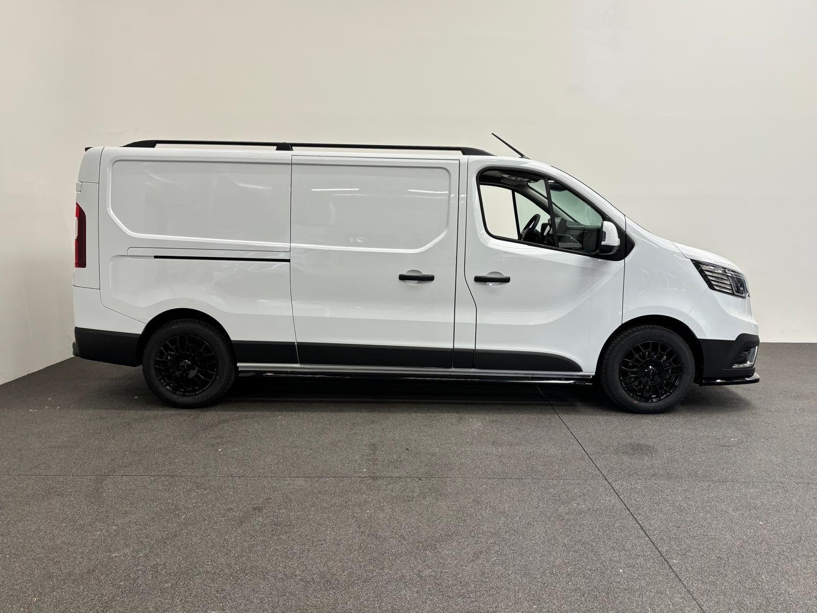 Renault Trafic 2.0 Blue dCi 150PK L2H1 EC Sport Edition Auto, Auto's, Bestelauto's, 1803 kg, Stof, Gebruikt, 4 cilinders