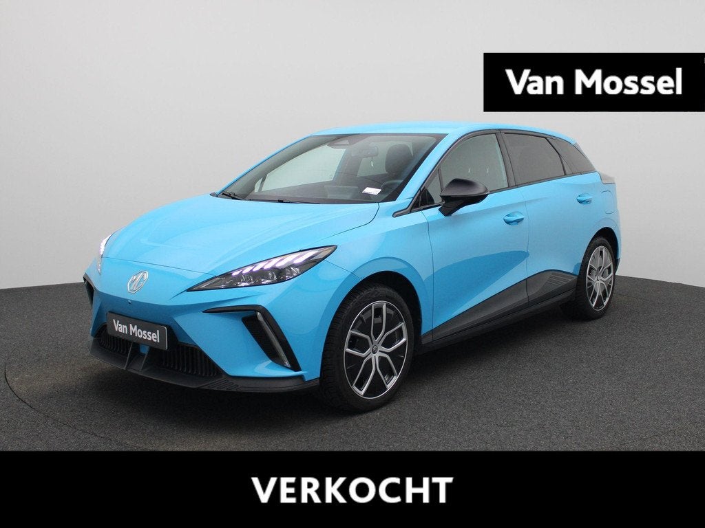MG 4 64 kWh Luxury All-Season banden / Navigatiesysteem / Ca, Auto's, MG, Automaat, Gebruikt, Blauw, 204 pk