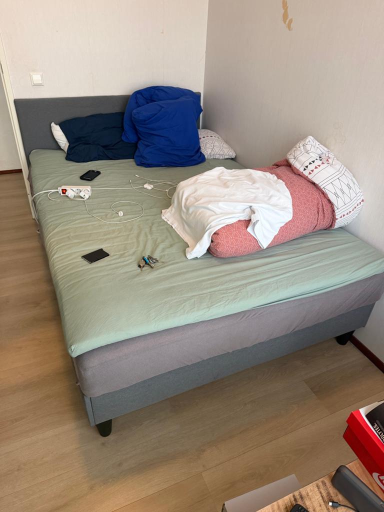 Tweepersoonsbed met hoofdbord (boxspring) + matras, Ophalen, Gebruikt, Tweepersoons, 140 cm