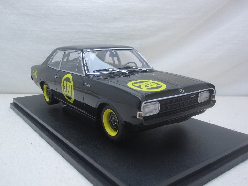Opel Rekord C 1967 #201  Zwarte Weduwe 1:18 MCG, Hobby en Vrije tijd, Modelauto's | 1:18, Ophalen of Verzenden, Nieuw, Auto, Overige merken