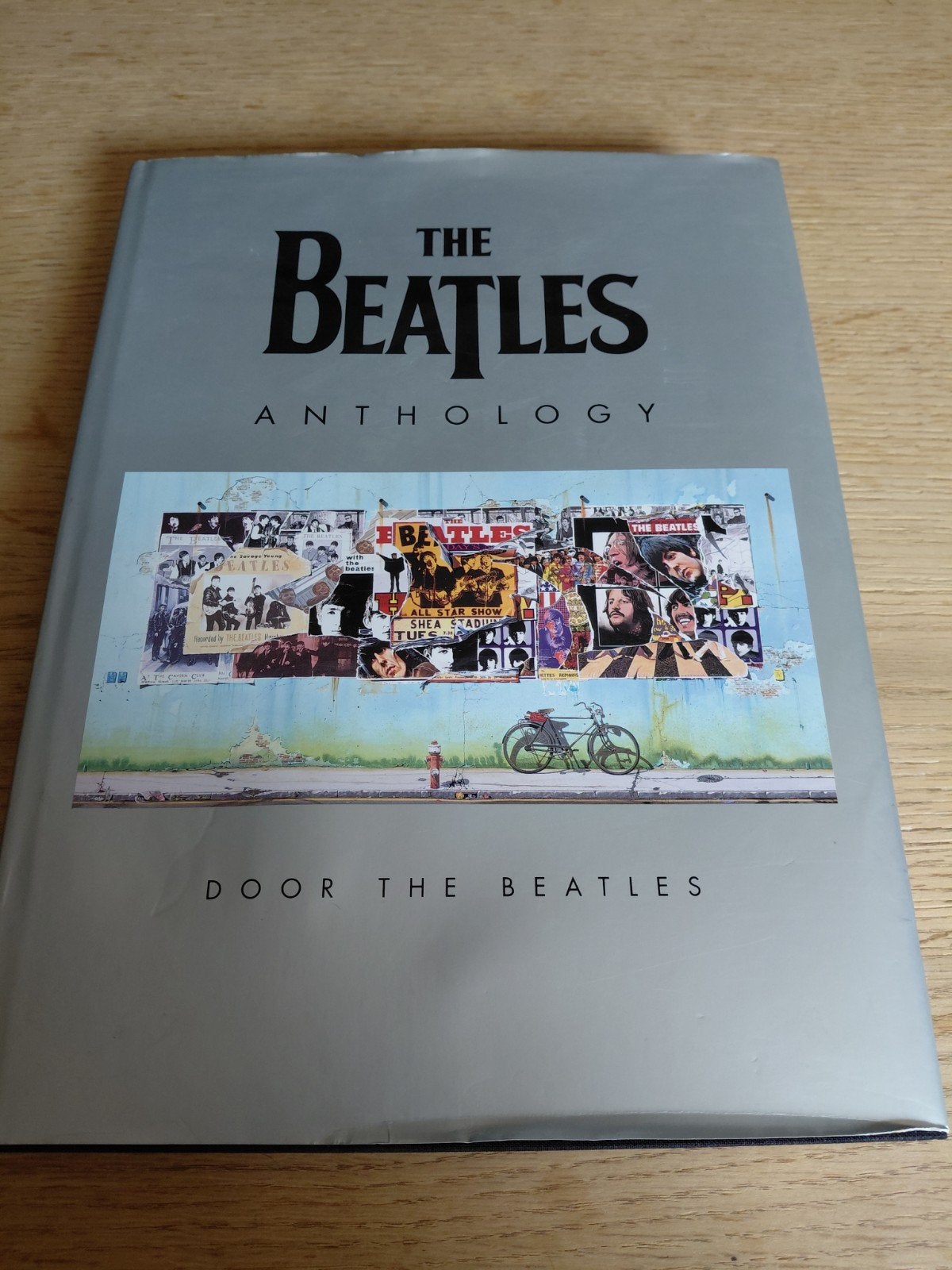 The Beatles Anthology - Boek over de legendarische band, Ophalen of Verzenden, Zo goed als nieuw, Artiest, The Beatles