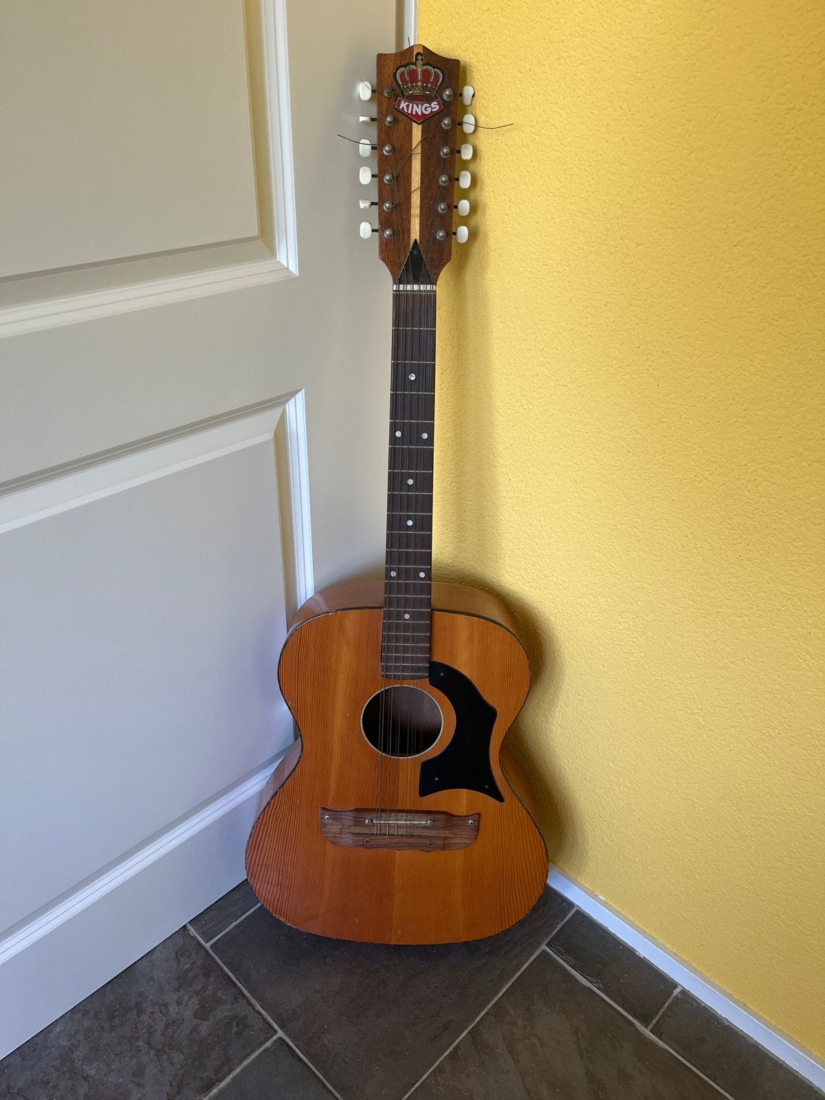 Kings 12-snarige Western gitaar - 1 snaar ontbreekt, Ophalen, Gebruikt, Western- of Steelstringgitaar, 12-snarig