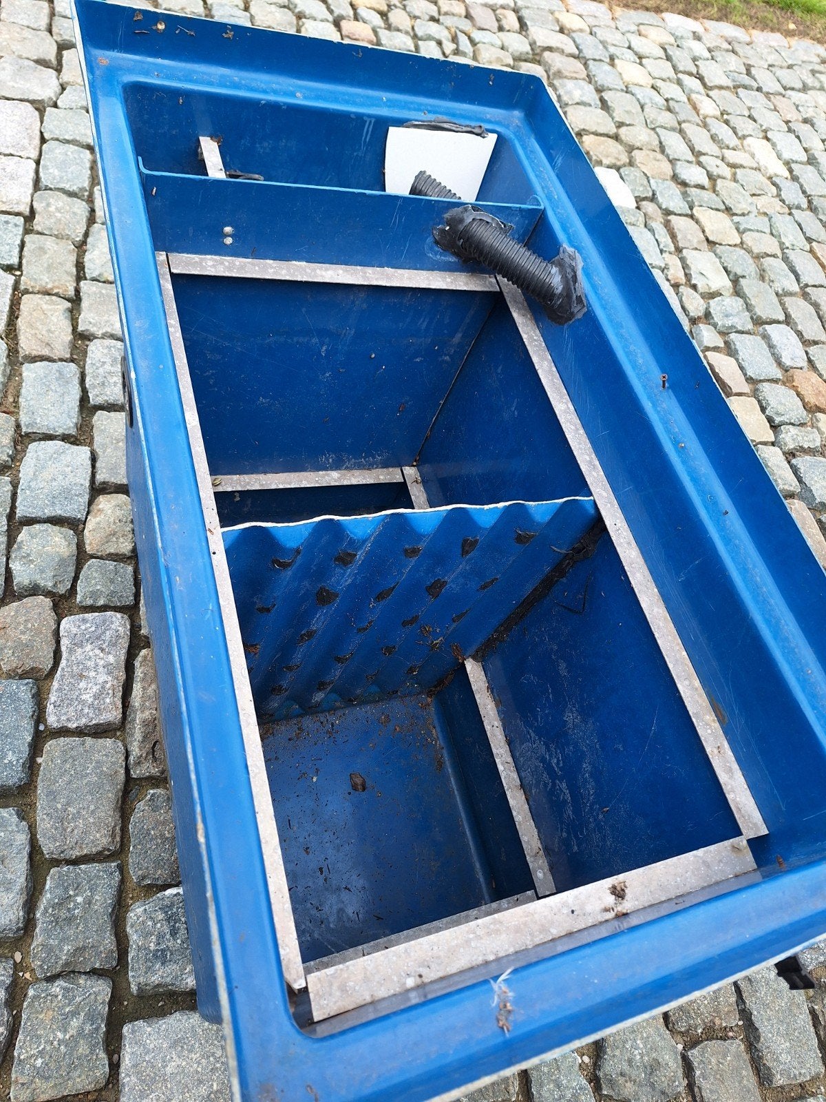 Blauwe vijverfilter / filterbak voor vijver, Ophalen, Gebruikt