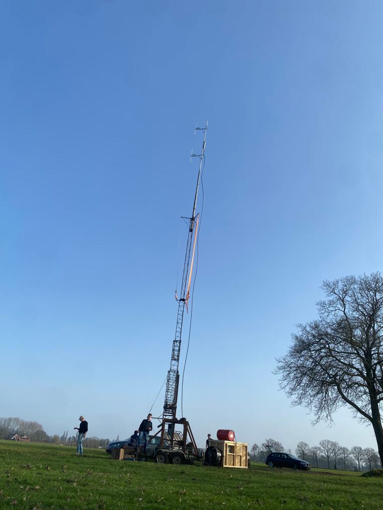 Constructie zendmast, Ophalen, Antenne