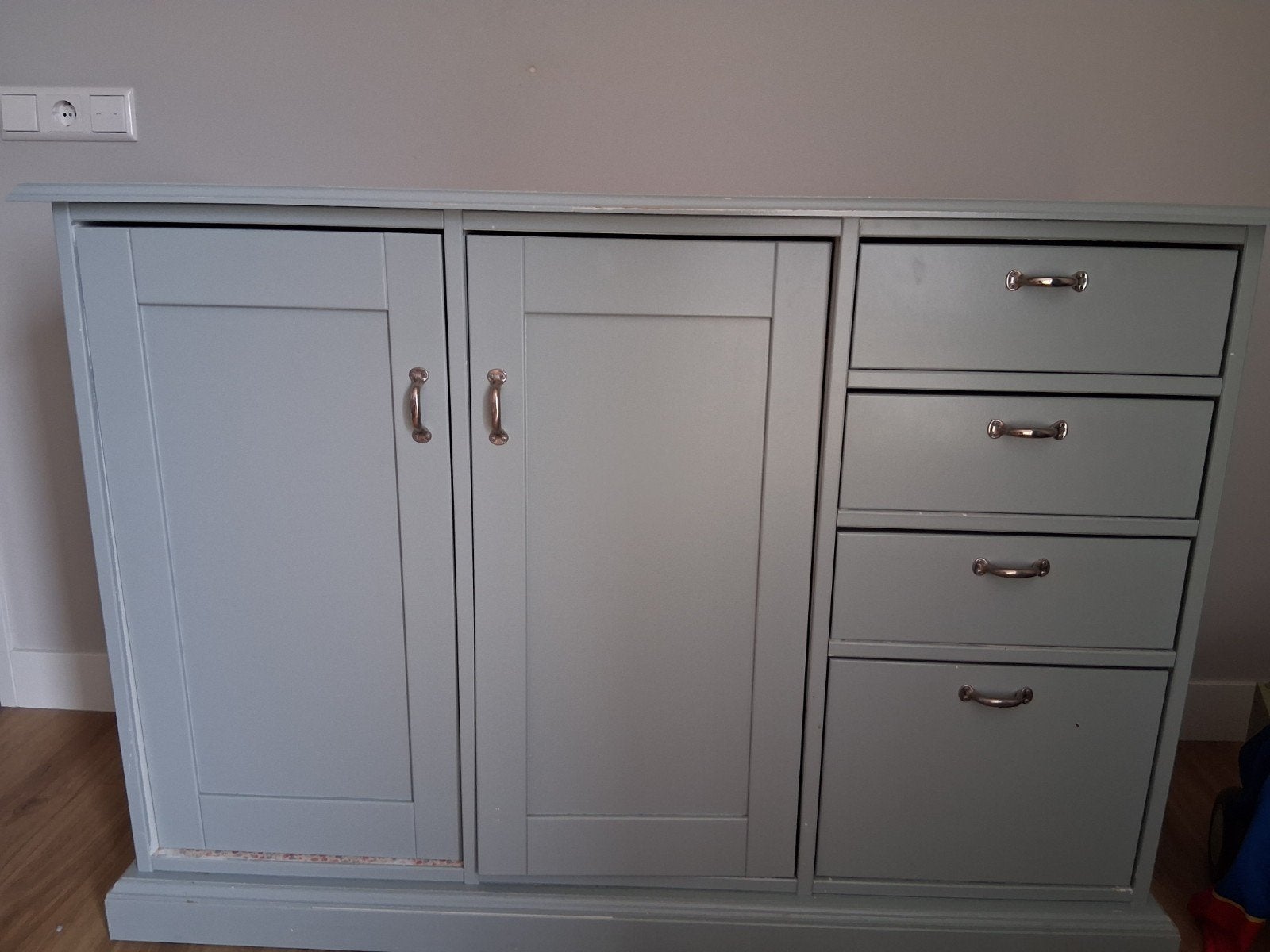 Nette zachtgroene commode met veel opbergruimte, Gebruikt, 50 tot 70 cm, Ophalen of Verzenden, 100 cm of meer