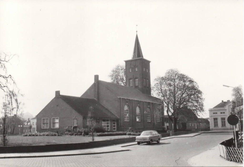 Ansichtkaart Heinkenszand, Ned. Herv. Kerk, Verzamelen, Ophalen of Verzenden, 1960 tot 1980, Ongelopen, Zeeland