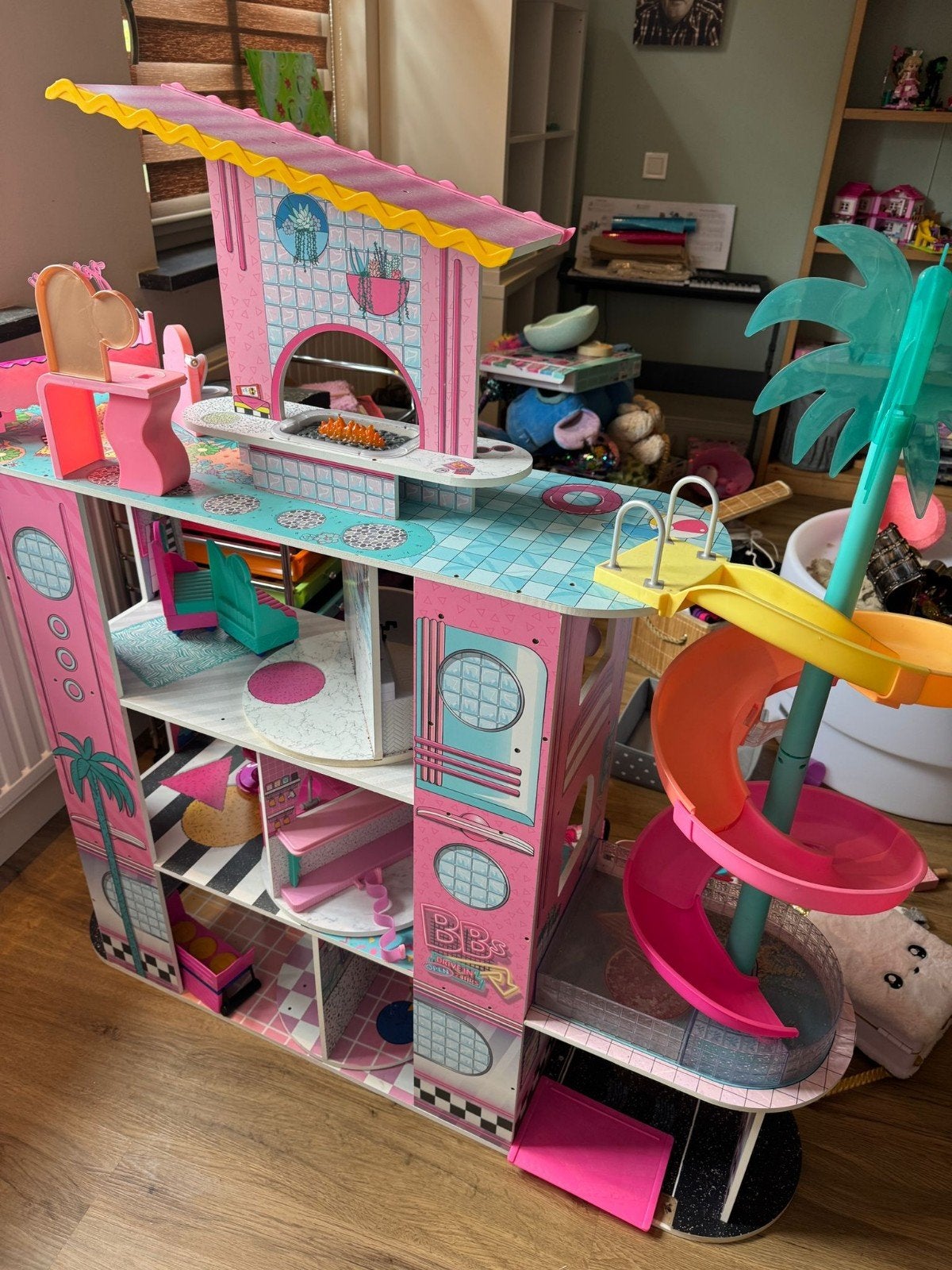 LOL Surprise Poppenhuis met accessoires en poppen, Kinderen en Baby's, Speelgoed | Poppenhuizen, Ophalen