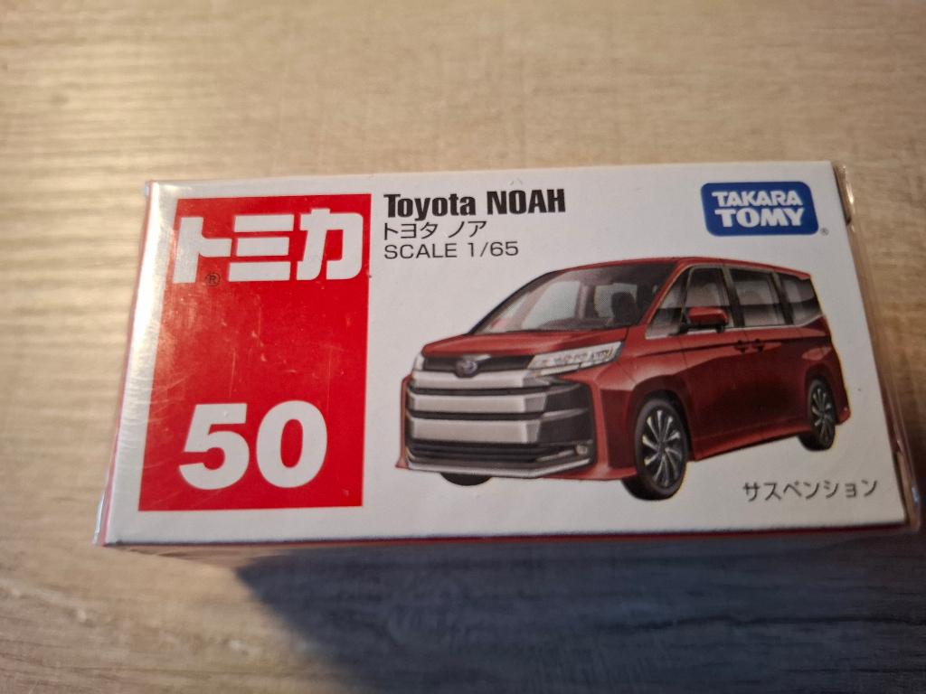 Tomica 50 - Toyota Noah [rood] 1/65 MIB, Ophalen of Verzenden, Nieuw, Auto