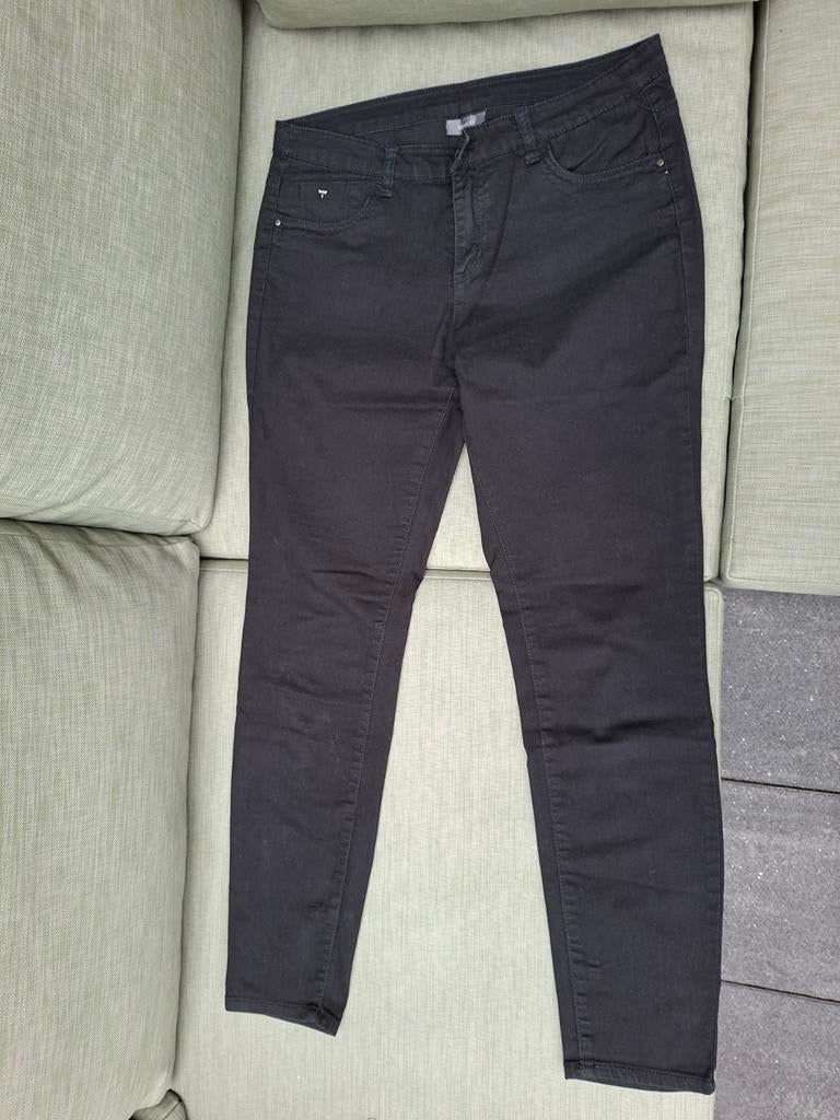 Zwarte 7/8 broek, Ophalen of Verzenden, Zo goed als nieuw, Zwart, W30 - W32 (confectie 38/40)