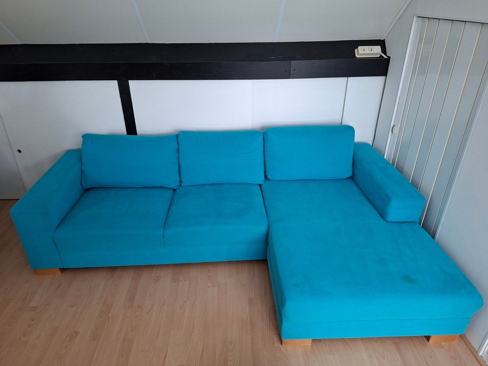 Turquoise hoekbank met slaapfunctie (140x200cm), Huis en Inrichting, Ophalen, Gebruikt, Modern, functioneel, 125 tot 150 cm