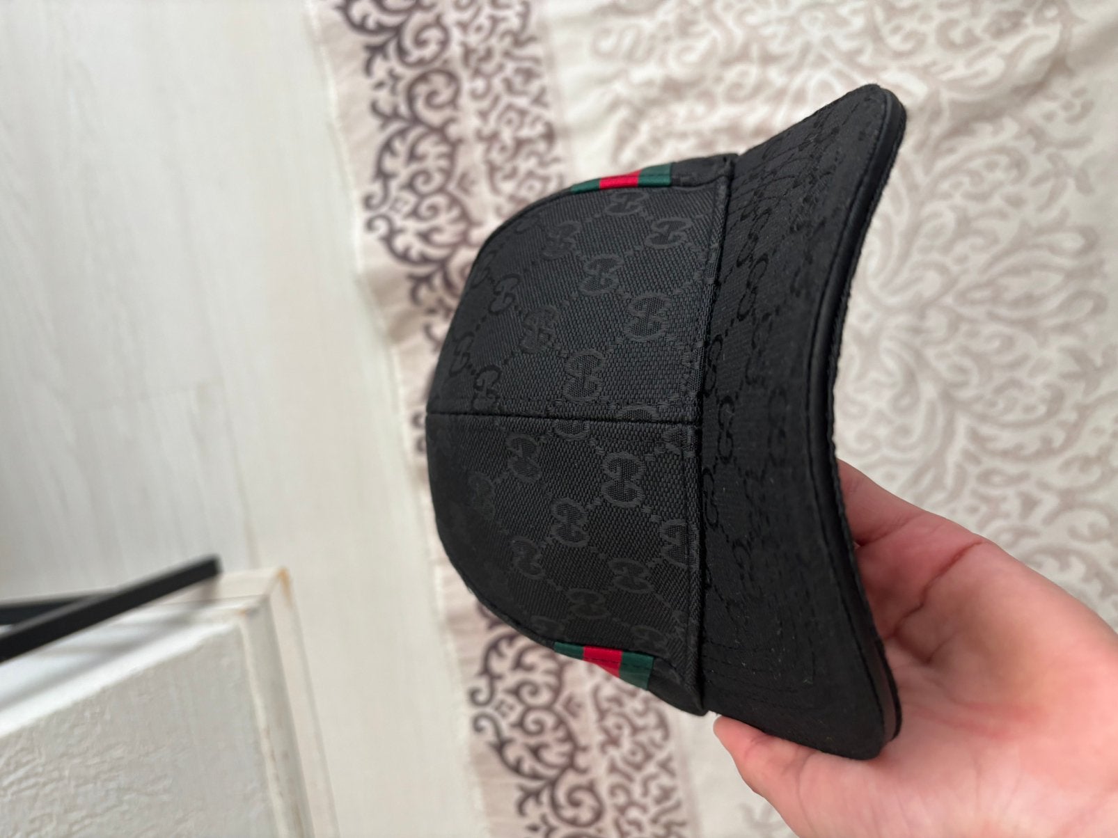 Gucci pet zwart, Ophalen of Verzenden, Zo goed als nieuw, One size fits all