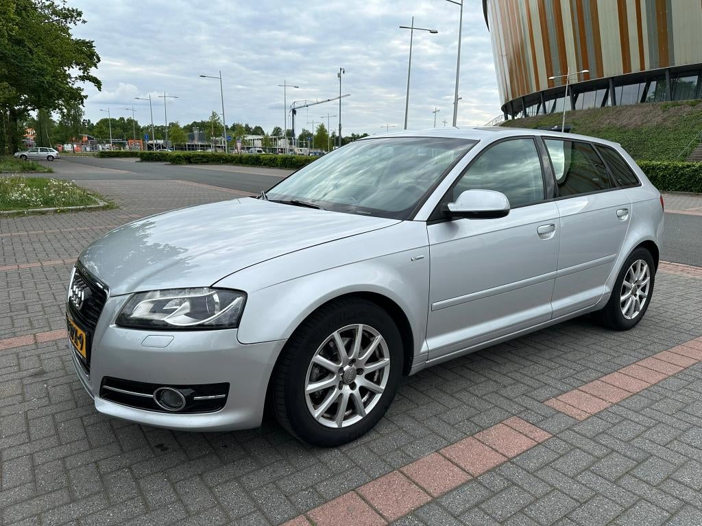 Audi A3 1.4 Tfsi 92KW Sportback 2011 Grijs, Auto's, Voorwielaandrijving, 4 cilinders, Origineel Nederlands, Handgeschakeld