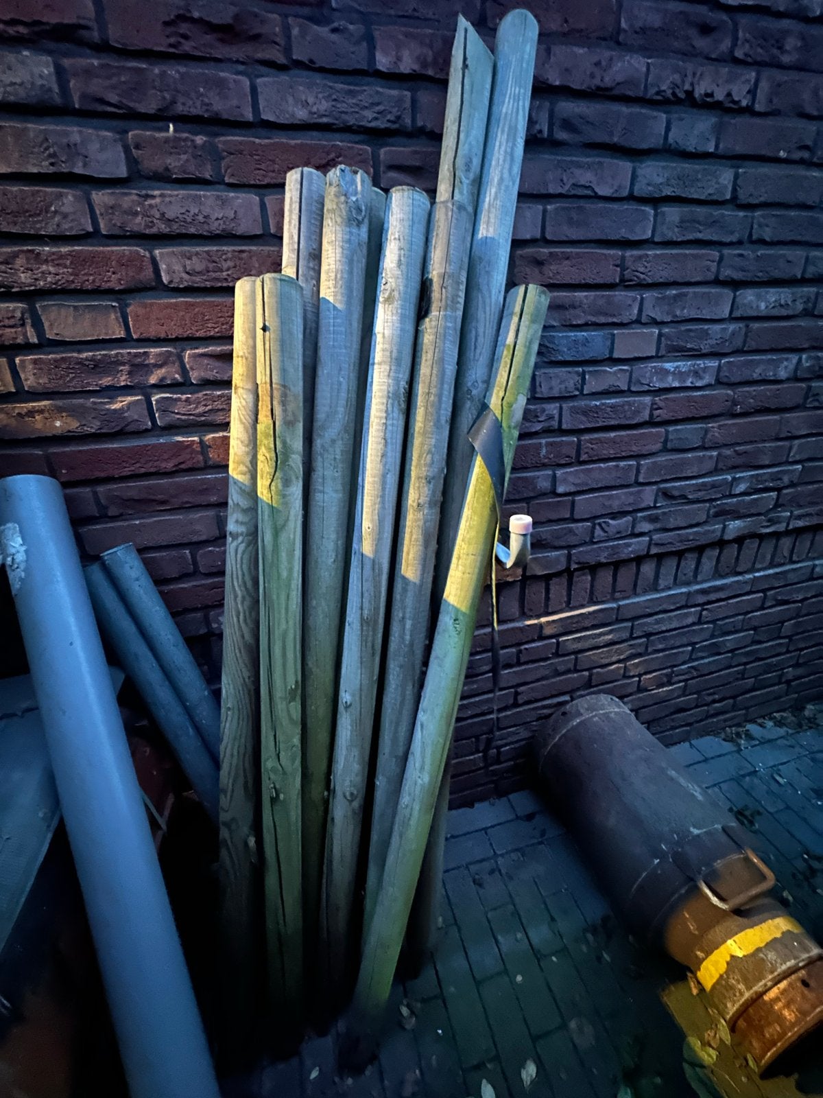 10 geïmpregneerde palen  voor boom of erfafscheiding ca130cm, Ophalen, Gebruikt, Minder dan 180 cm, Palen