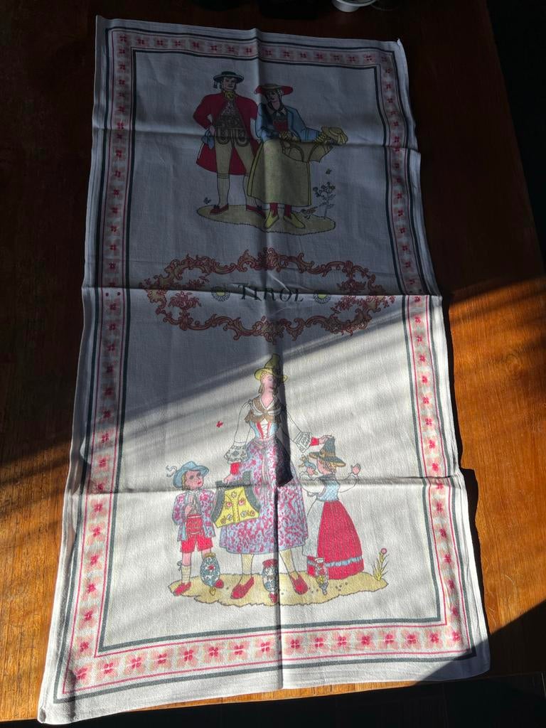 Tirol theedoek met figuren, Verzenden, Gebruikt, Wit, Theedoek of Handdoek