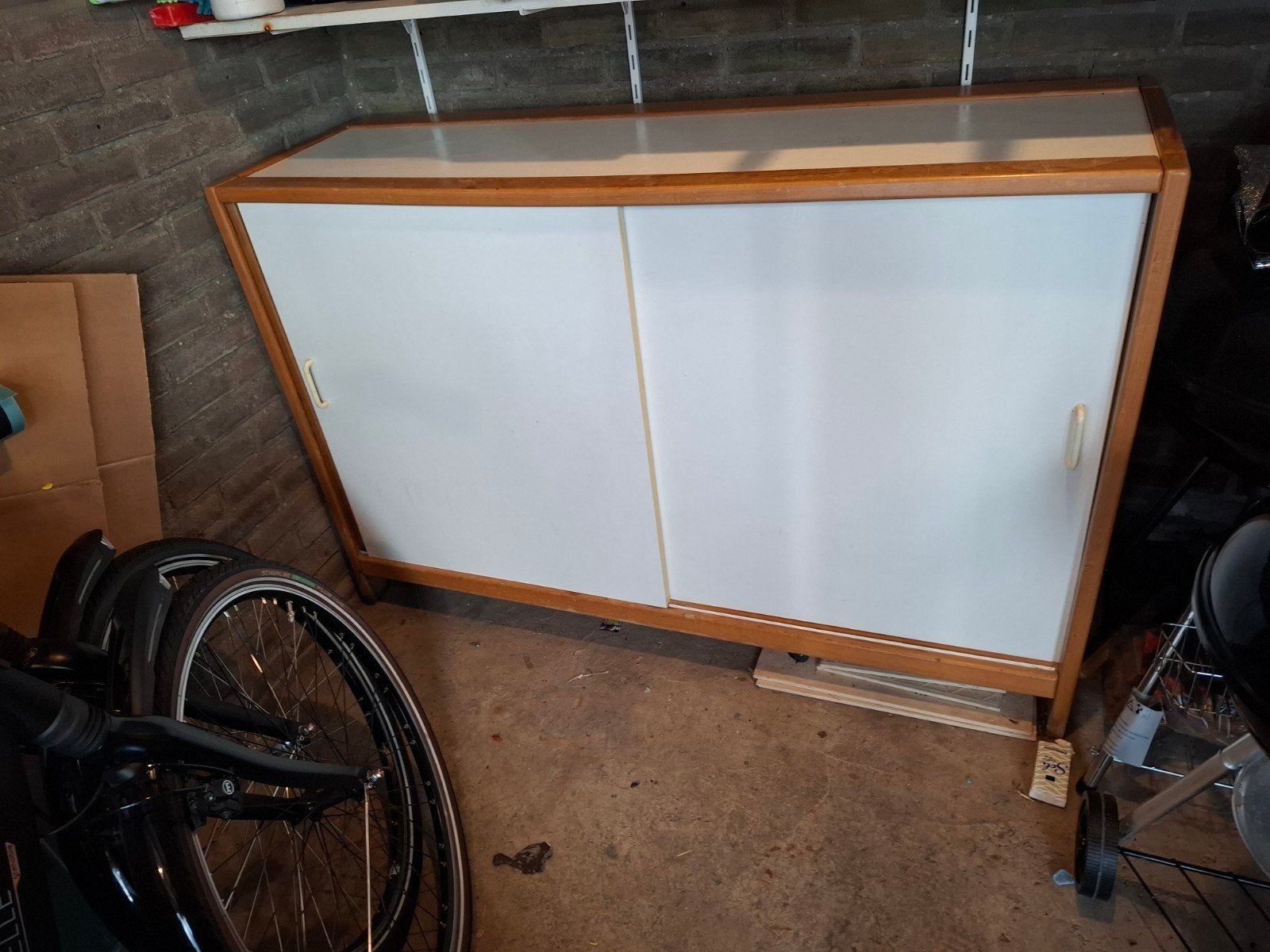 Mooie zware schoolkast met schuifdeuren, Ophalen of Verzenden
