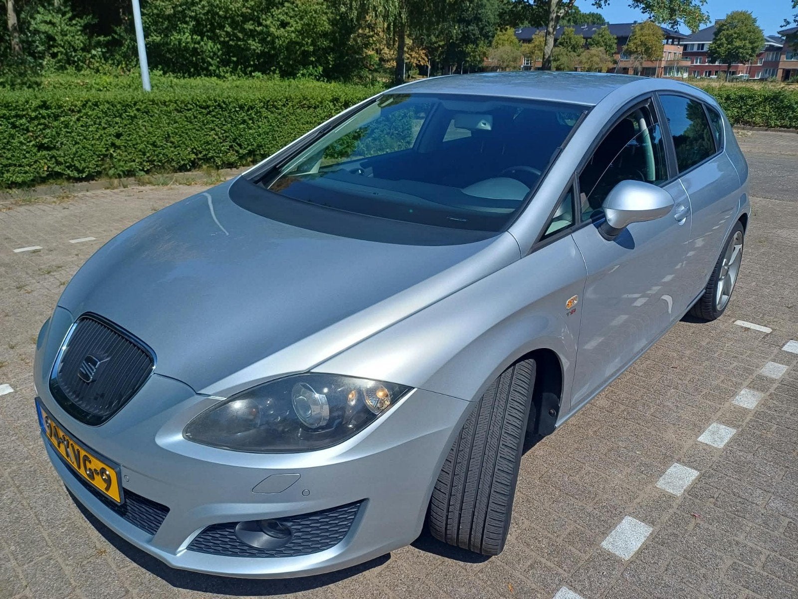 Seat Leon 1.8 Tfsi 118KW 2010 Grijs, Auto's, Voorwielaandrijving, Dealer onderhouden, 4 cilinders, Origineel Nederlands