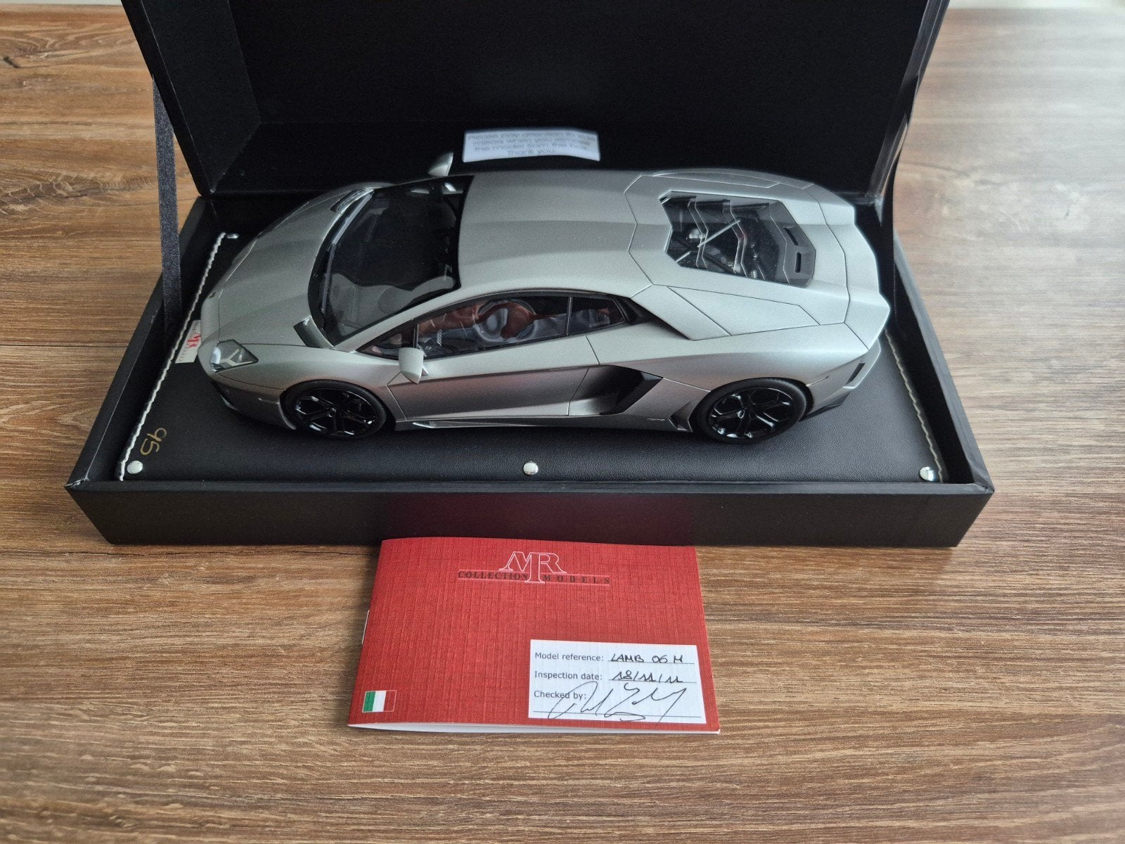 MR Collection Models Lamborghini Aventador, Hobby en Vrije tijd, Ophalen of Verzenden, Zo goed als nieuw, Auto, Overige merken