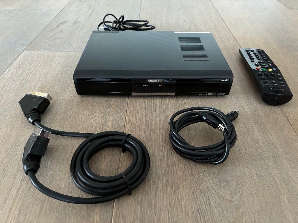 Humax IRHD-5000C digitale kabeldecoder voor klein prijsje!, Ophalen of Verzenden, Zo goed als nieuw, Decoder