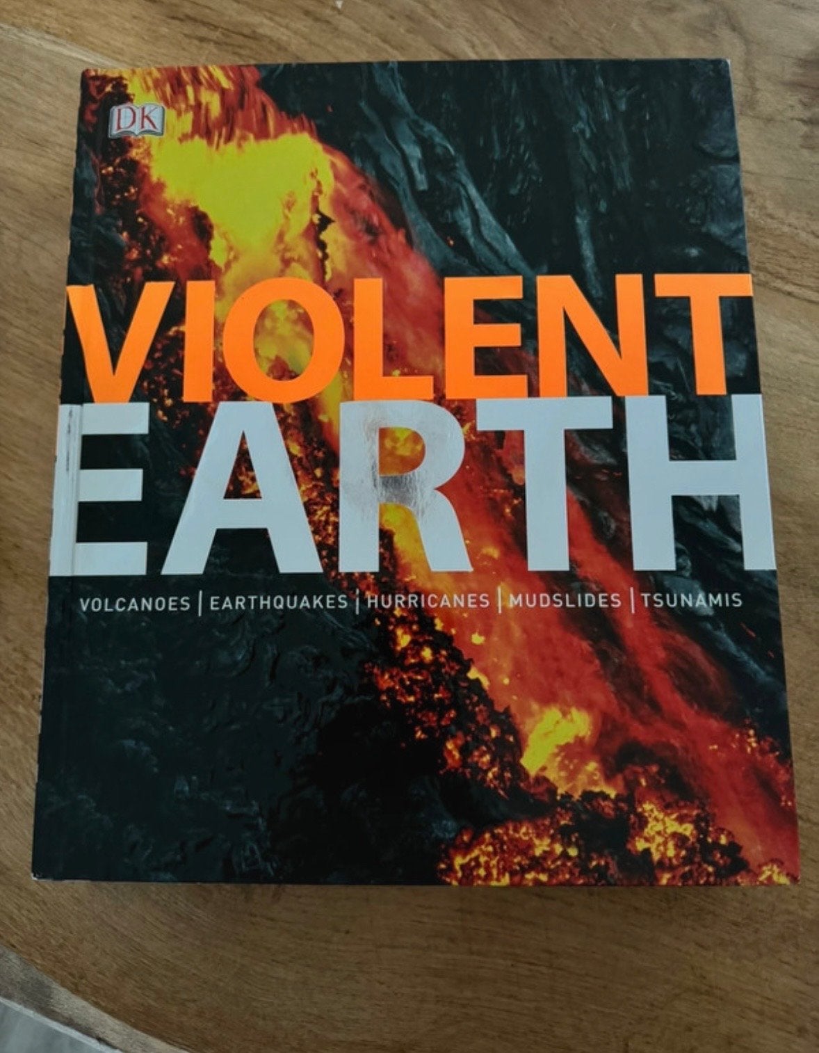 Violent Earth: Vulkanen, aardbevingen en meer, Ophalen of Verzenden, Zo goed als nieuw, Natuur algemeen