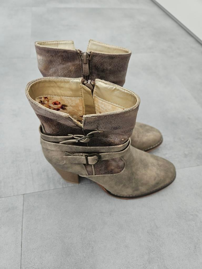 Fabs dames laarzen goud maat 36, Kleding | Dames, Schoenen, Ophalen of Verzenden, Nieuw