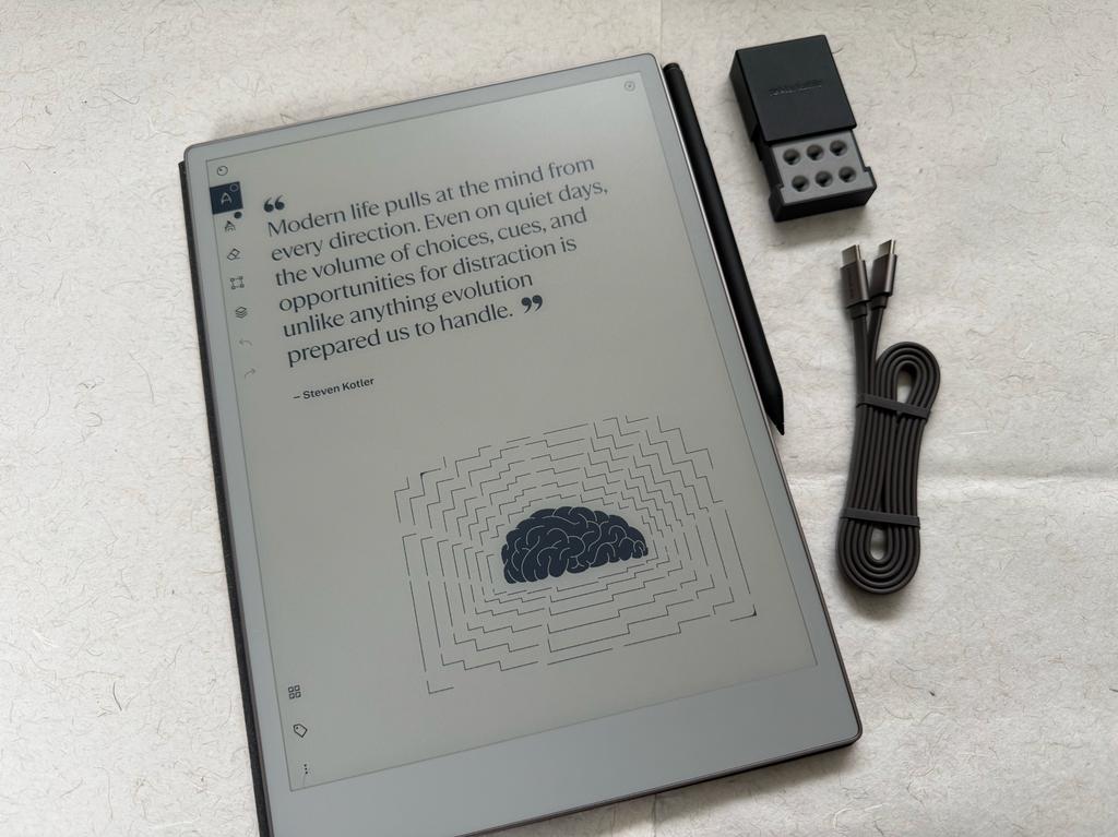 Remarkable Paper Pro met Book Folio en Marker Plus, Computers en Software, Tekentablets, Zo goed als nieuw, Ophalen