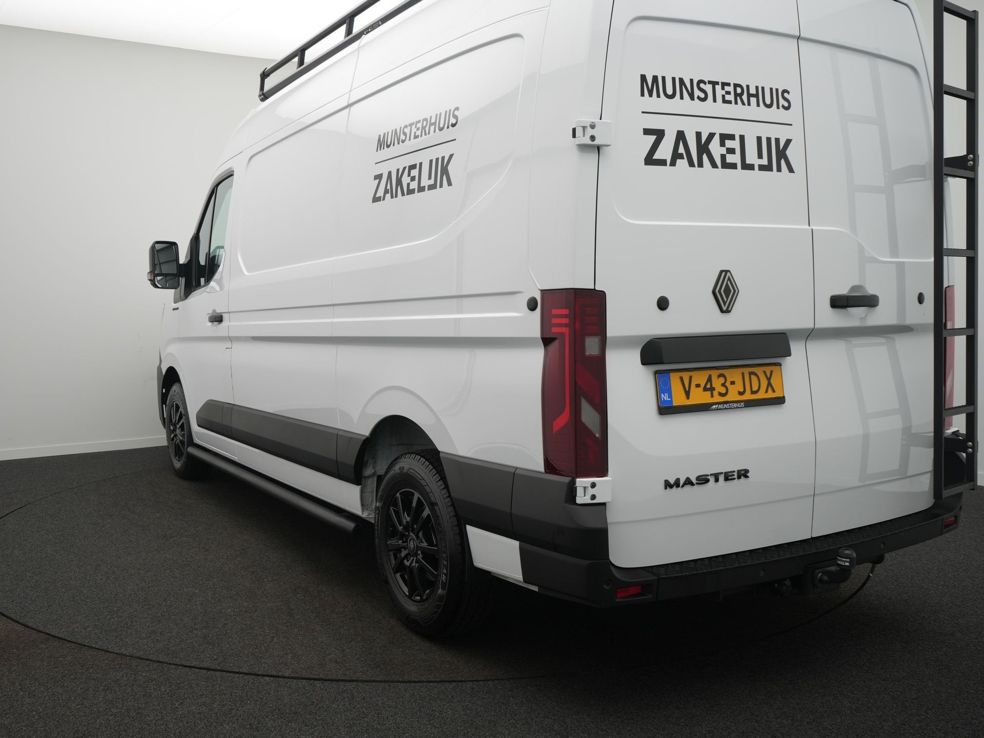 Renault Master T35 2.0 dCi 130 L2H2 Advance - Black Edition, Stof, Gebruikt, 4 cilinders, Renault