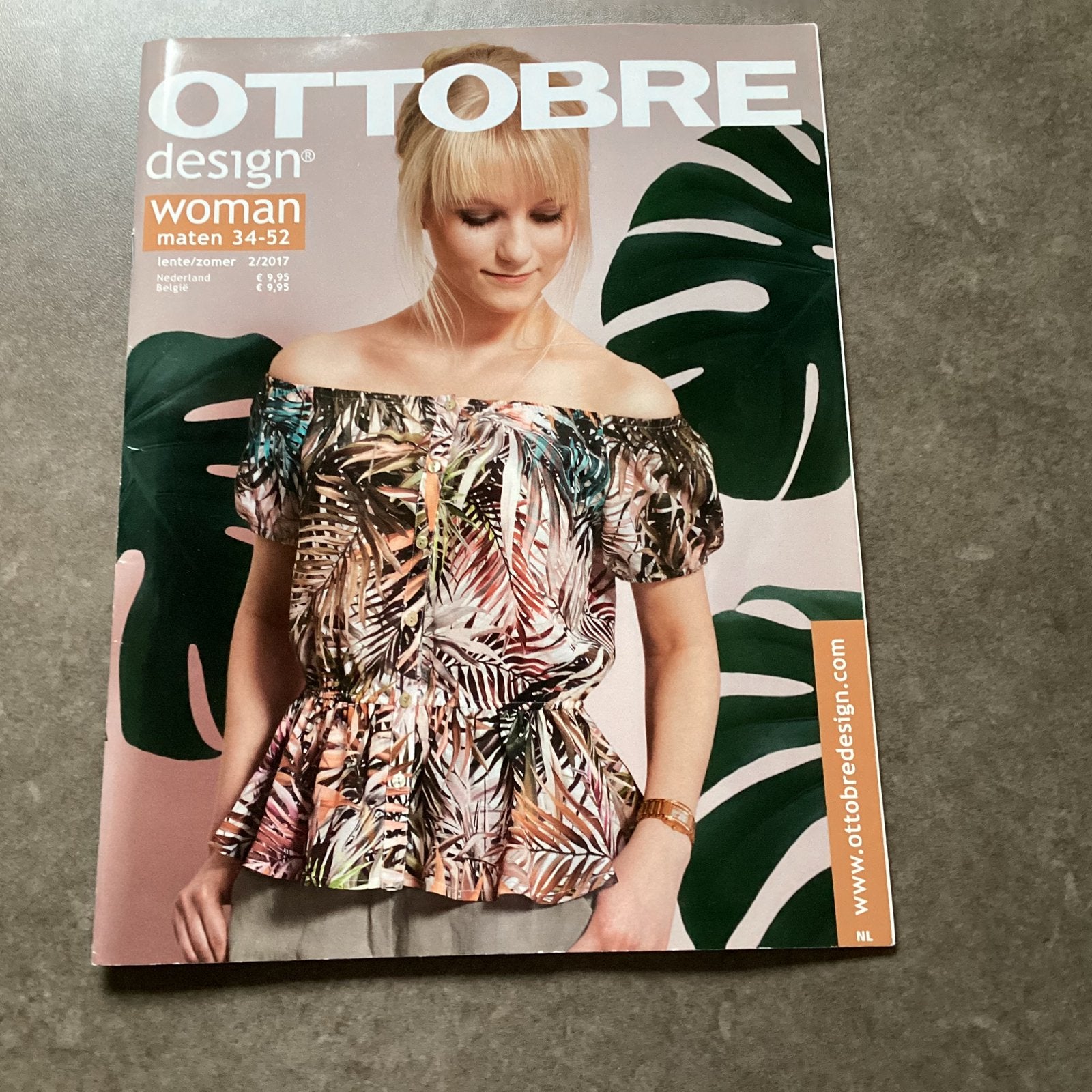 Ottobre 2 2017, Hobby en Vrije tijd, Kledingpatronen, Ophalen of Verzenden, Zo goed als nieuw, Kind, Knippie