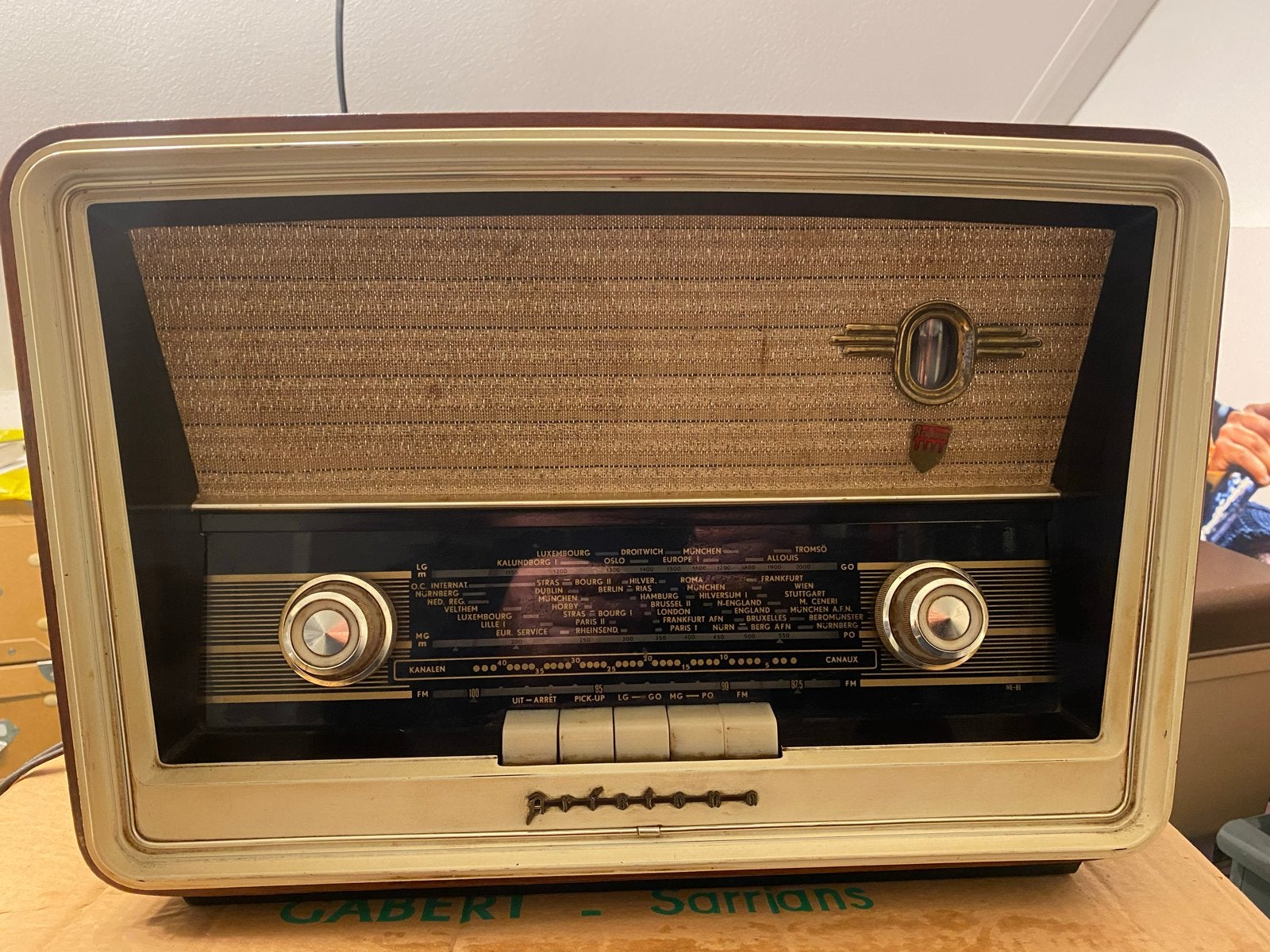 Antieke Aristona A3 259 33 buizenradio uit de jaren '50, Antiek en Kunst, Ophalen of Verzenden