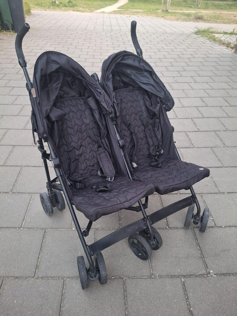 Praktische tweelingbuggy met zonnekappen, Kinderen en Baby's, Buggy's, Ophalen, Gebruikt, Overige merken, Duomodel