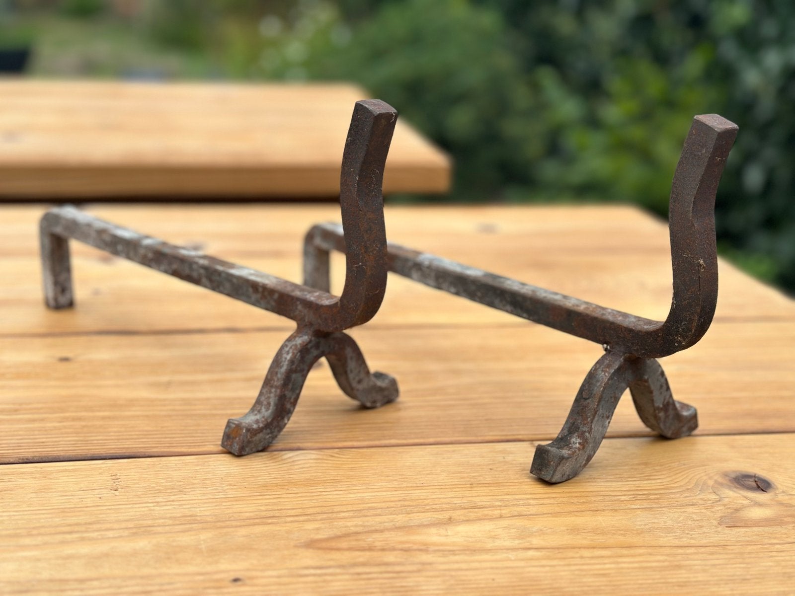 Stoere ijzeren haardbokken - set van 2, Ophalen of Verzenden, Gebruikt, Vrijstaande haard, Overige soorten