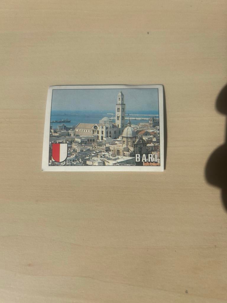 Panini Italia '90 Sticker - Bari Stadsgezicht, Ophalen of Verzenden, Zo goed als nieuw, Sport