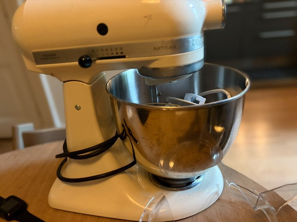 KitchenAid Artisan Mixer Almond White, Ophalen, 4 liter of meer, Gebruikt, 3 snelheden of meer