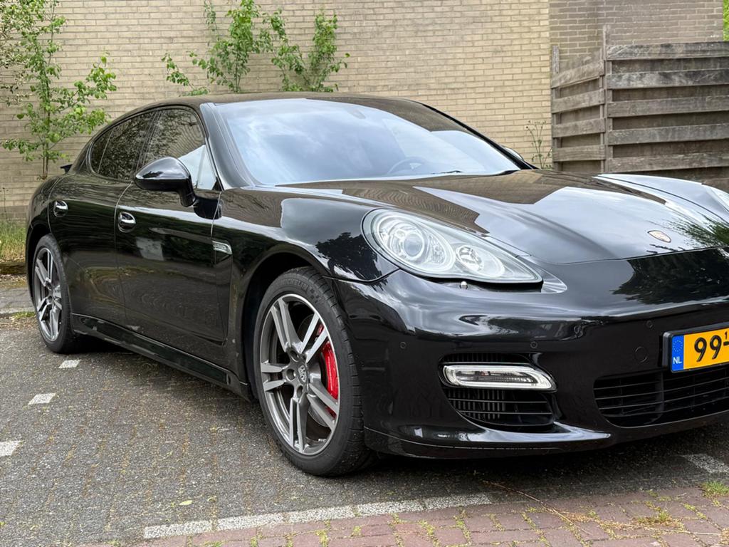 Porsche Panamera 4.8 Turbo 4 PDK 2010 Zwart, Auto's, Automaat, Euro 5, 501 pk, 4 stoelen