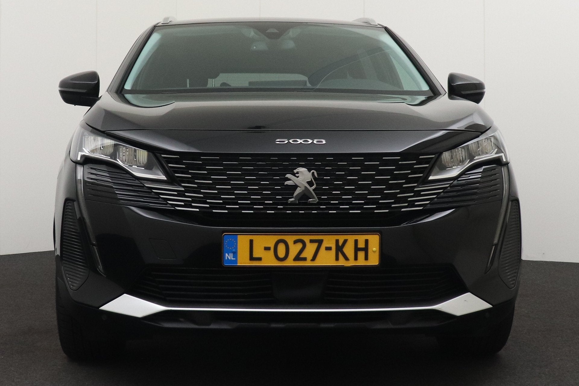 Peugeot 5008 1.2T 131 PK Aut. Allure 7-Pers Camera Dodehoek, Dealer onderhouden, Gebruikt, 1199 cc, Zwart