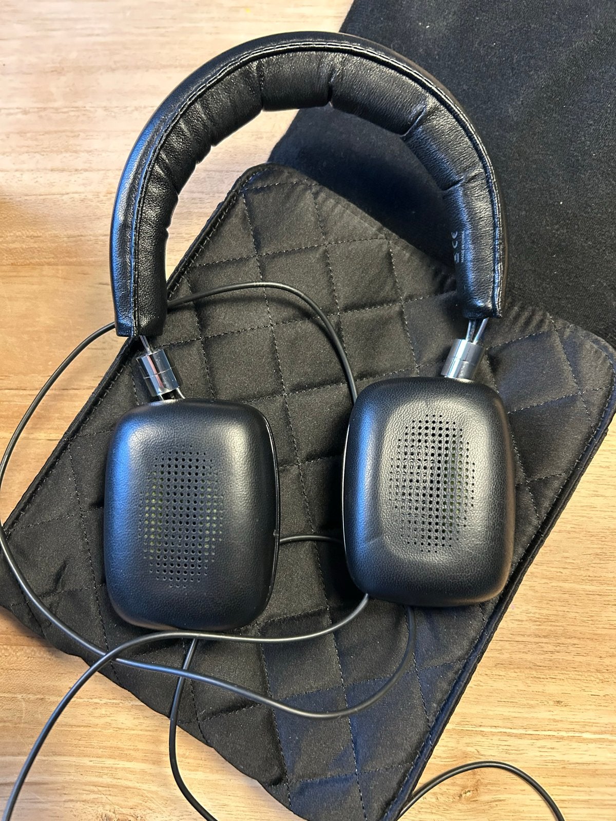 Bowers & Wilkins P5 Series 2 On-Ear Koptelefoon, Audio, Tv en Foto, Koptelefoons, Ophalen, On-ear, Zo goed als nieuw, Draagtas/etui