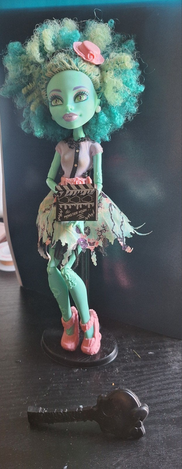 Monster High Honey Swamp pop met accessoires, Verzamelen, Ophalen of Verzenden, Gebruikt, Pop