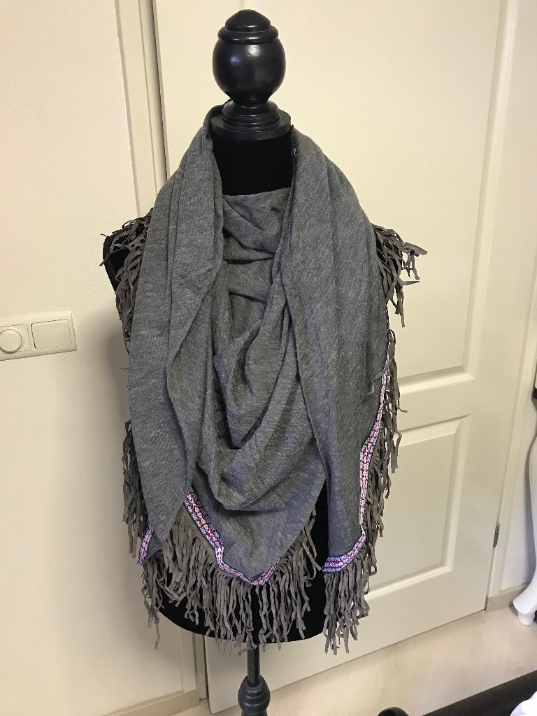 Sjaal grijs Ibiza style, Kleding | Dames, Ophalen, Zo goed als nieuw, Maat 46/48 (XL) of groter, Sjaal