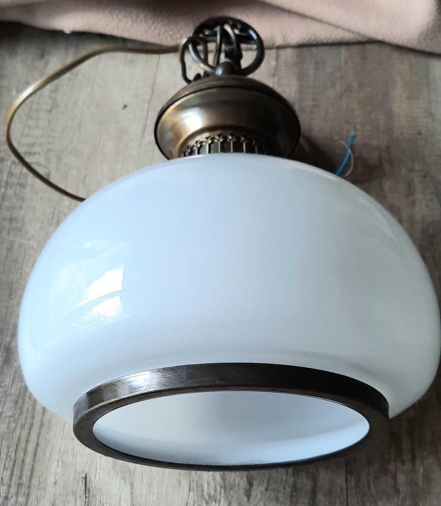 Vintage hanglamp met melkglas., Huis en Inrichting, Lampen | Hanglampen, Ophalen of Verzenden, Gebruikt, Glas, Minder dan 50 cm