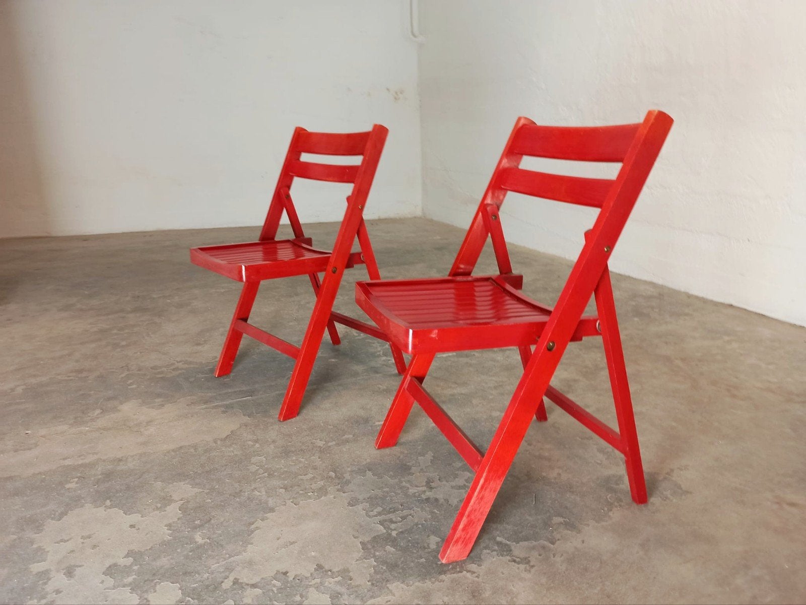 Set van 2 vintage houten klapstoelen, rood, Ophalen, Tweedehands, Twee, Tweedehands