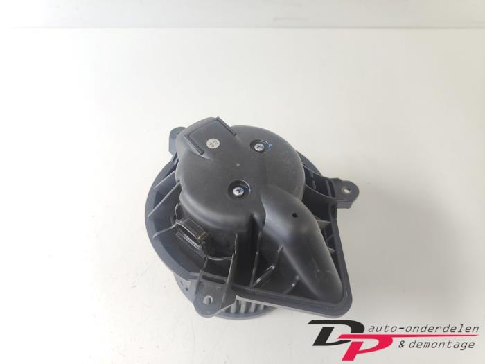 Kachel Ventilatiemotor van een Opel Vivaro, Gebruikt, -, -, Opel