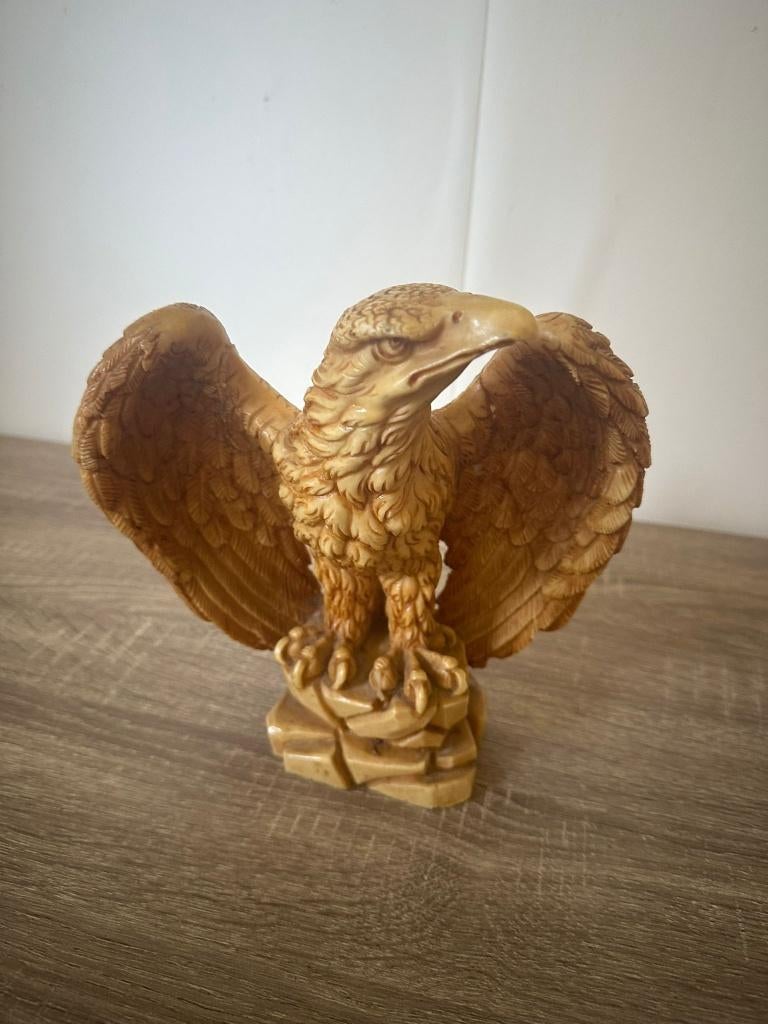 Marmeren adelaar beeld, Antiek en Kunst, Ophalen, 20 - 50 cm, Overige materialen, Beeld