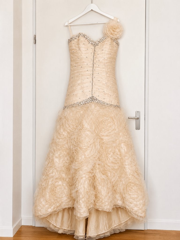 Exclusive luxe champagne trouwjurk( maat 44), Info@laizabella.nl, Trouwjurk, Overige kleuren, Ophalen of Verzenden