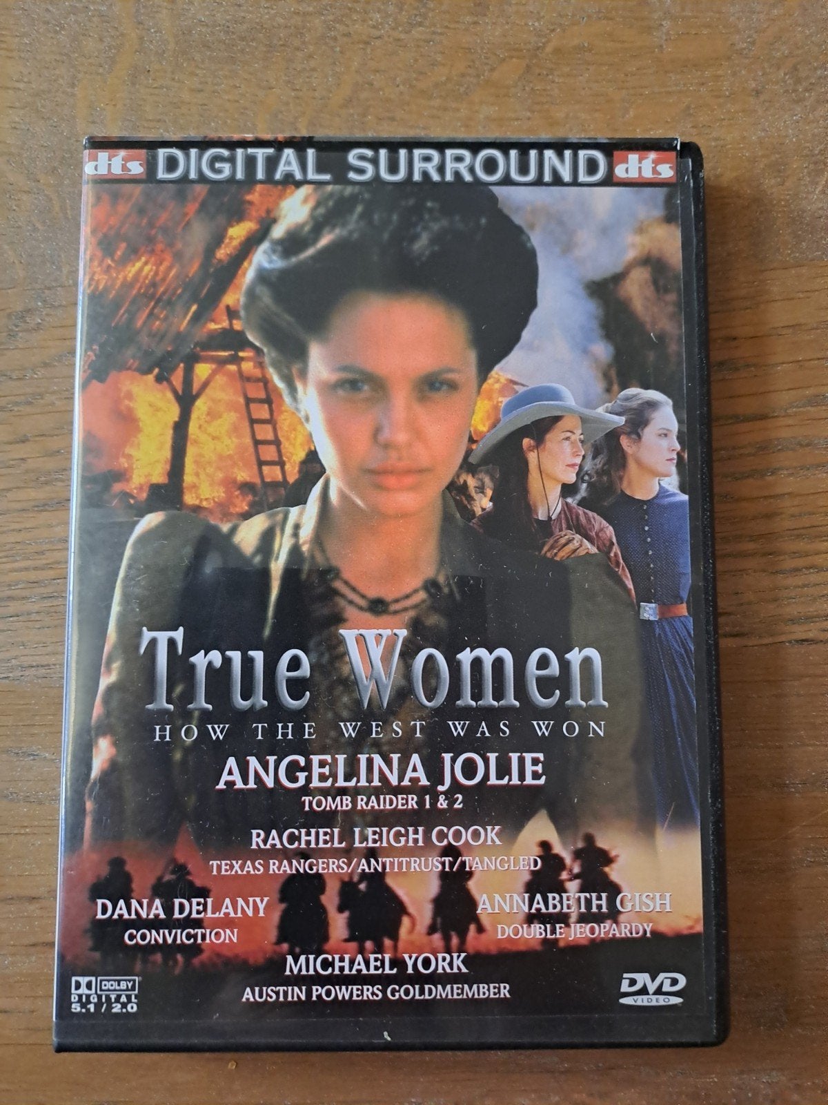 dvd, True Women - Historisch Drama met Angelina Jolie, Vanaf 12 jaar, Ophalen of Verzenden, Zo goed als nieuw, Historisch of Kostuumdrama