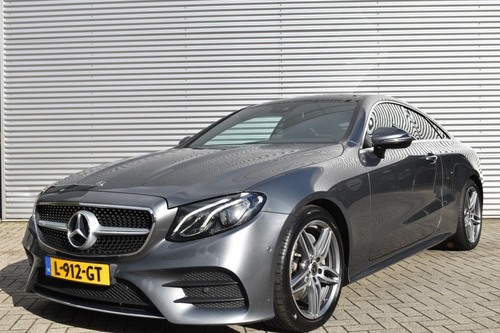 Mercedes-benz E-KLASSE COUPE 200 PREMIUM AMG STYLING / P.DAK, Auto's, Achterwielaandrijving, Euro 6, 4 cilinders, 4 stoelen