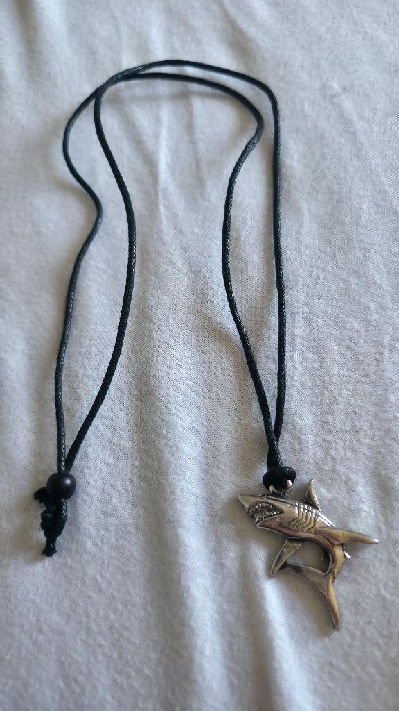 Haaien ketting met hanger, Nieuw, Ophalen of Verzenden, Zilver, Overige materialen