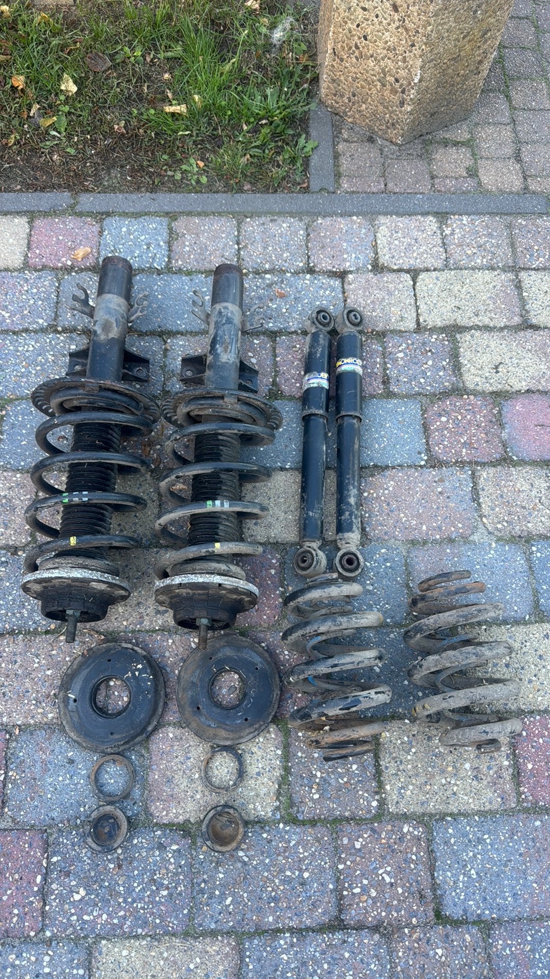 Volkswagen transporter t5 verenset schokdempers, Ophalen of Verzenden, Gebruikt, Volkswagen